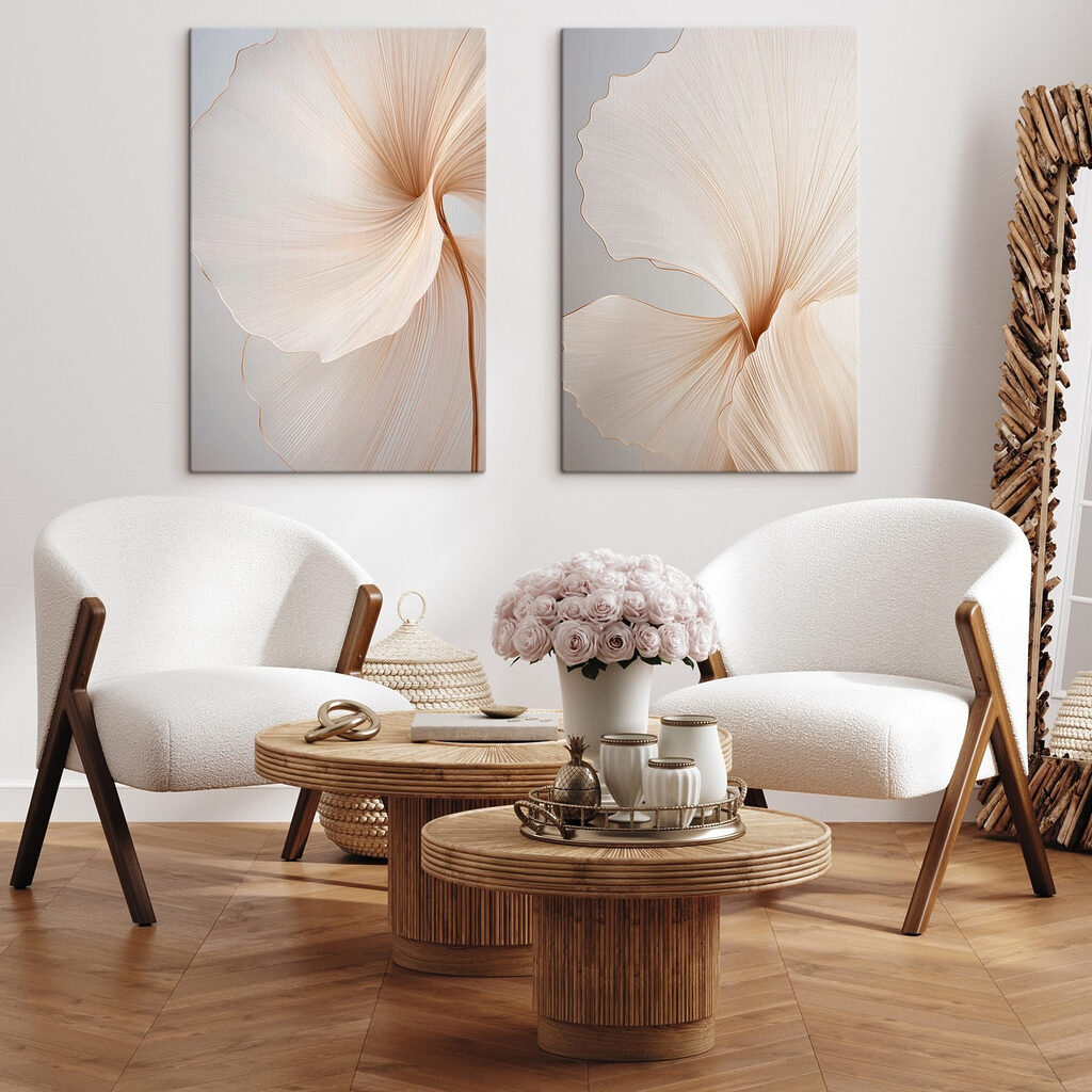 Fächer aus Blütenblättern in einem Interieur