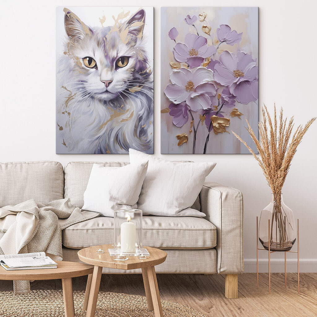 Katze und Blüten in einem Interieur
