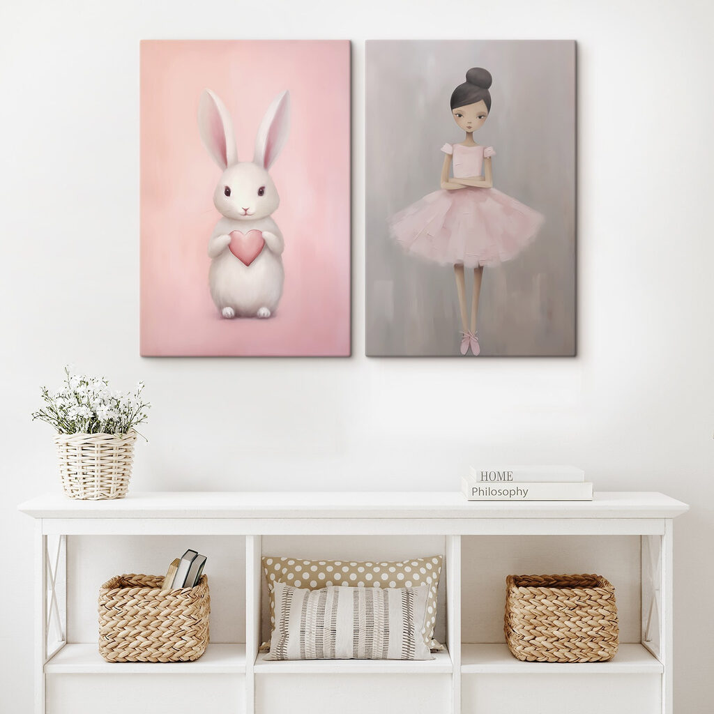 Häschen und Ballerina in einem Interieur