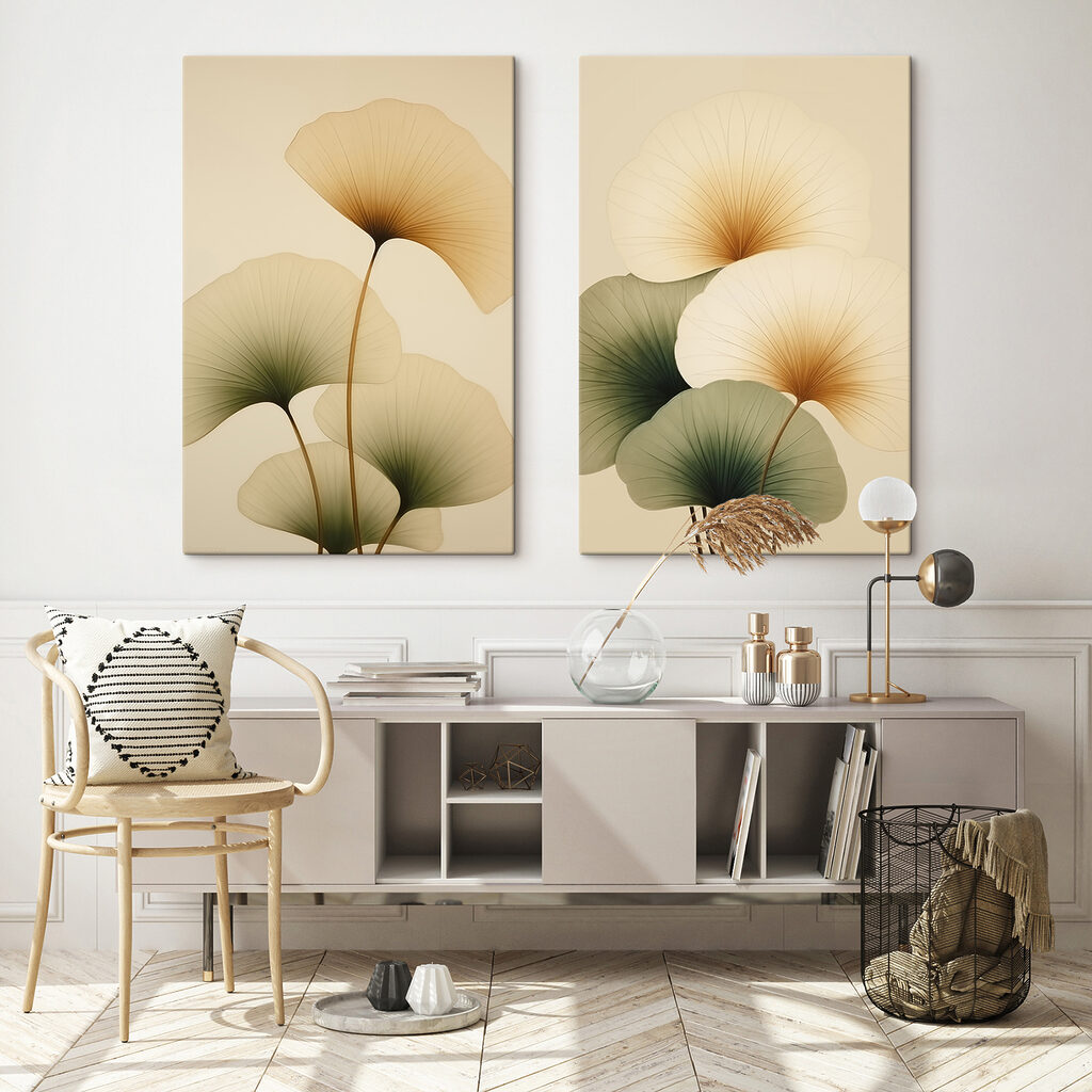 Fächer an feinen Stielen in einem Interieur