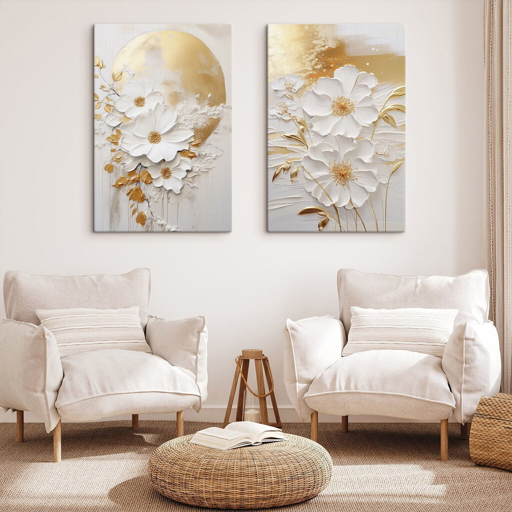 Blüten unter dem Mond in einem Interieur