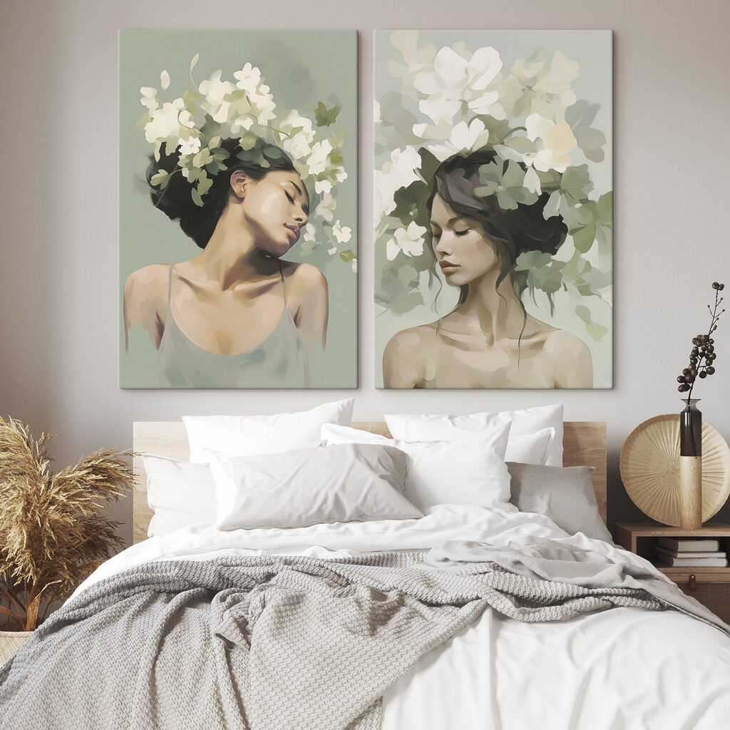 Porträts mit weißen Blüten in einem Interieur