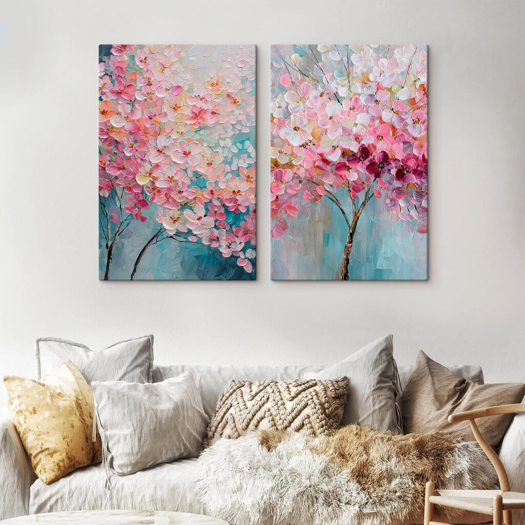 Bäume in Blüte in einem Interieur