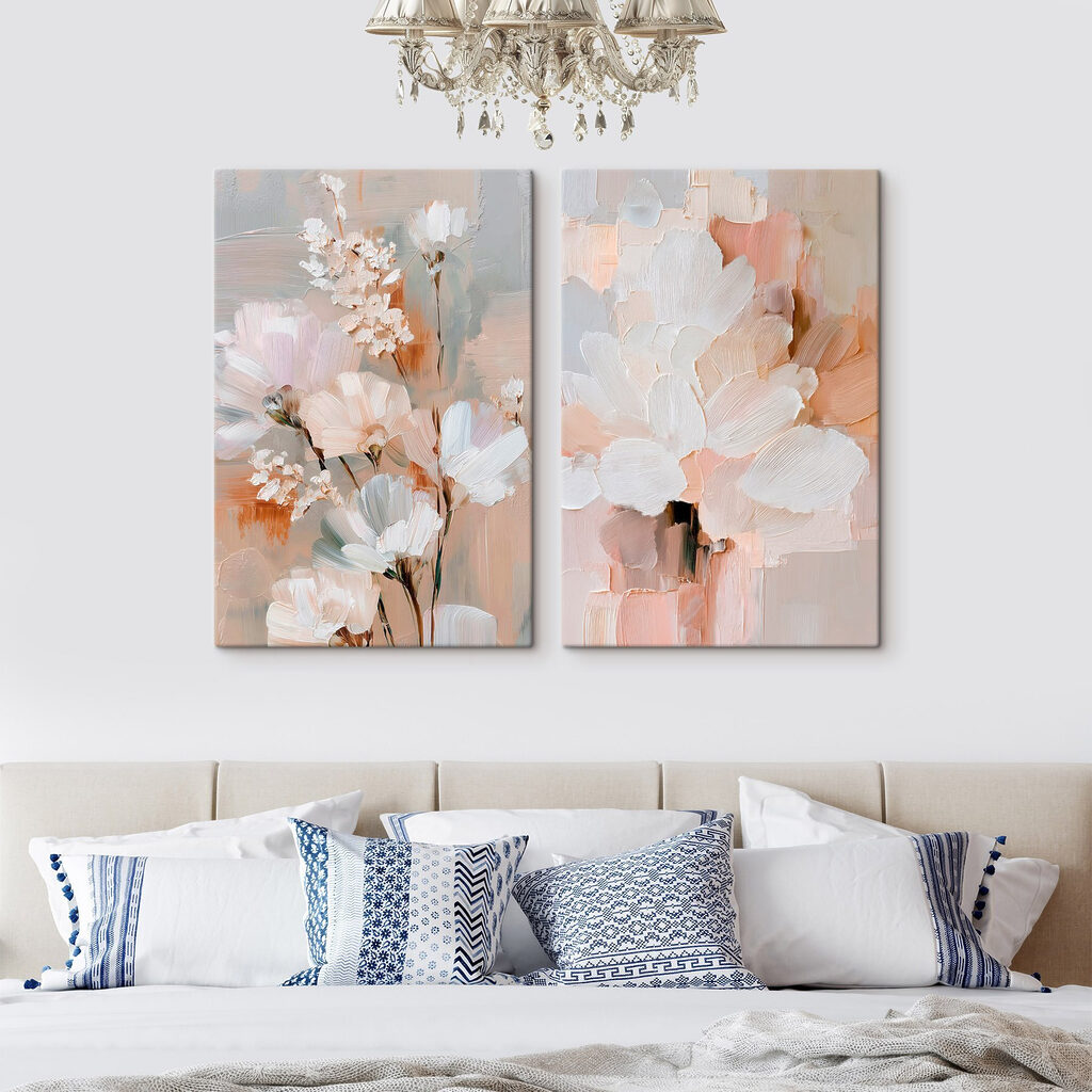 Blüten in breiten Strichen in einem Interieur