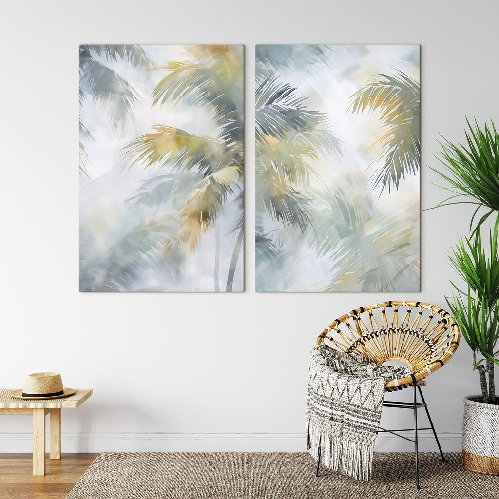 Unter Palmenkronen in einem Interieur