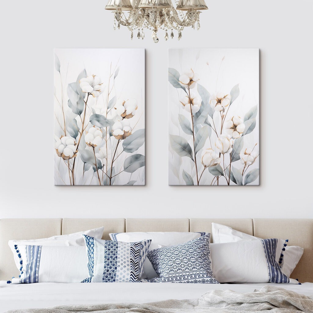 Weiße Blütenkugeln am Zweig in einem Interieur