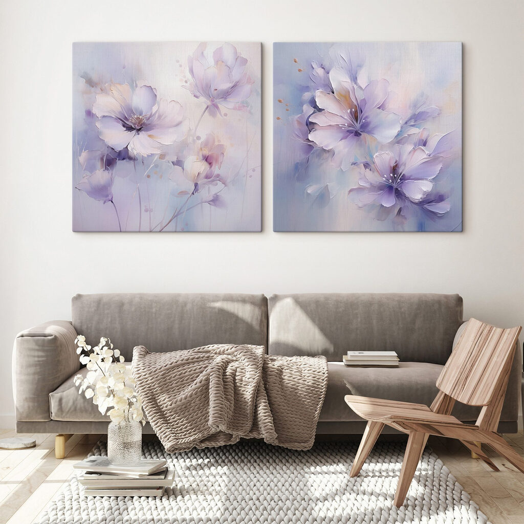 Blüten im lila Schleier in einem Interieur