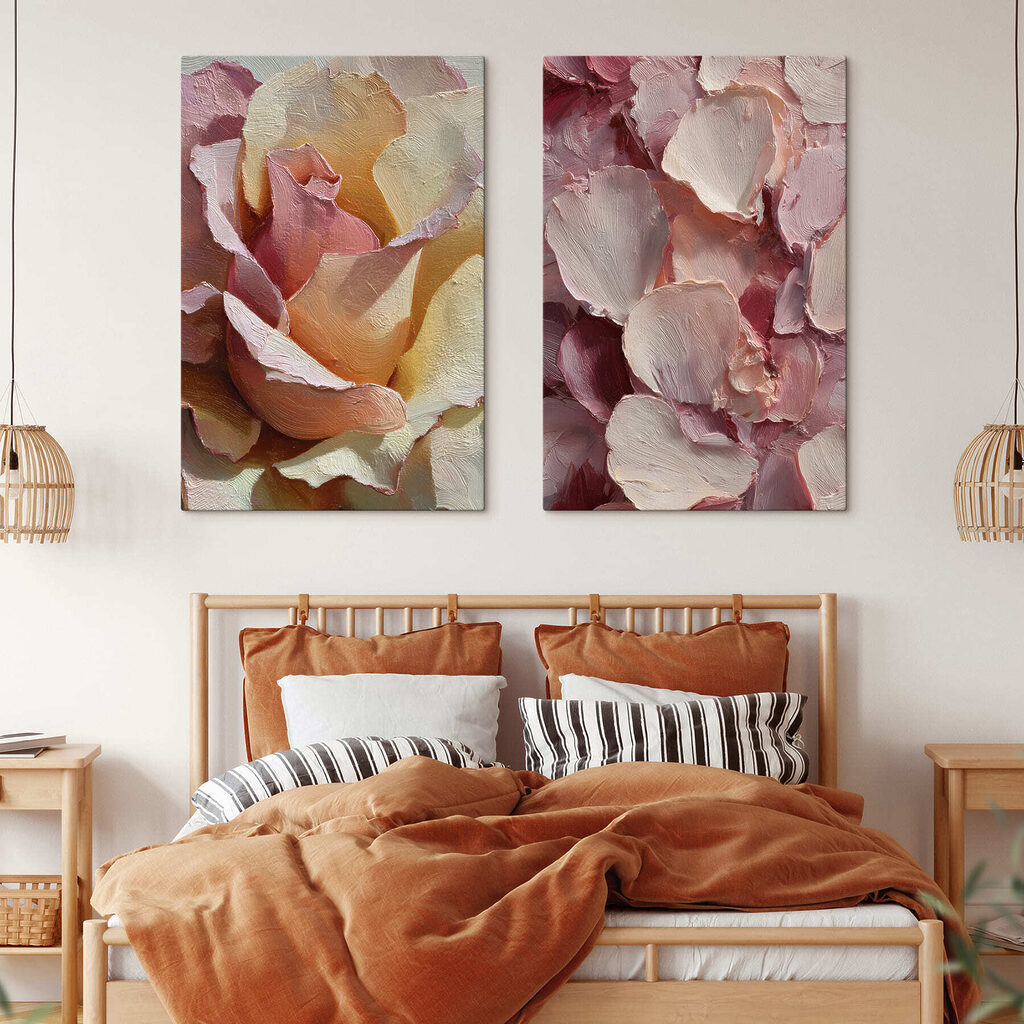 Blütenblätter in dicker Farbe in einem Interieur