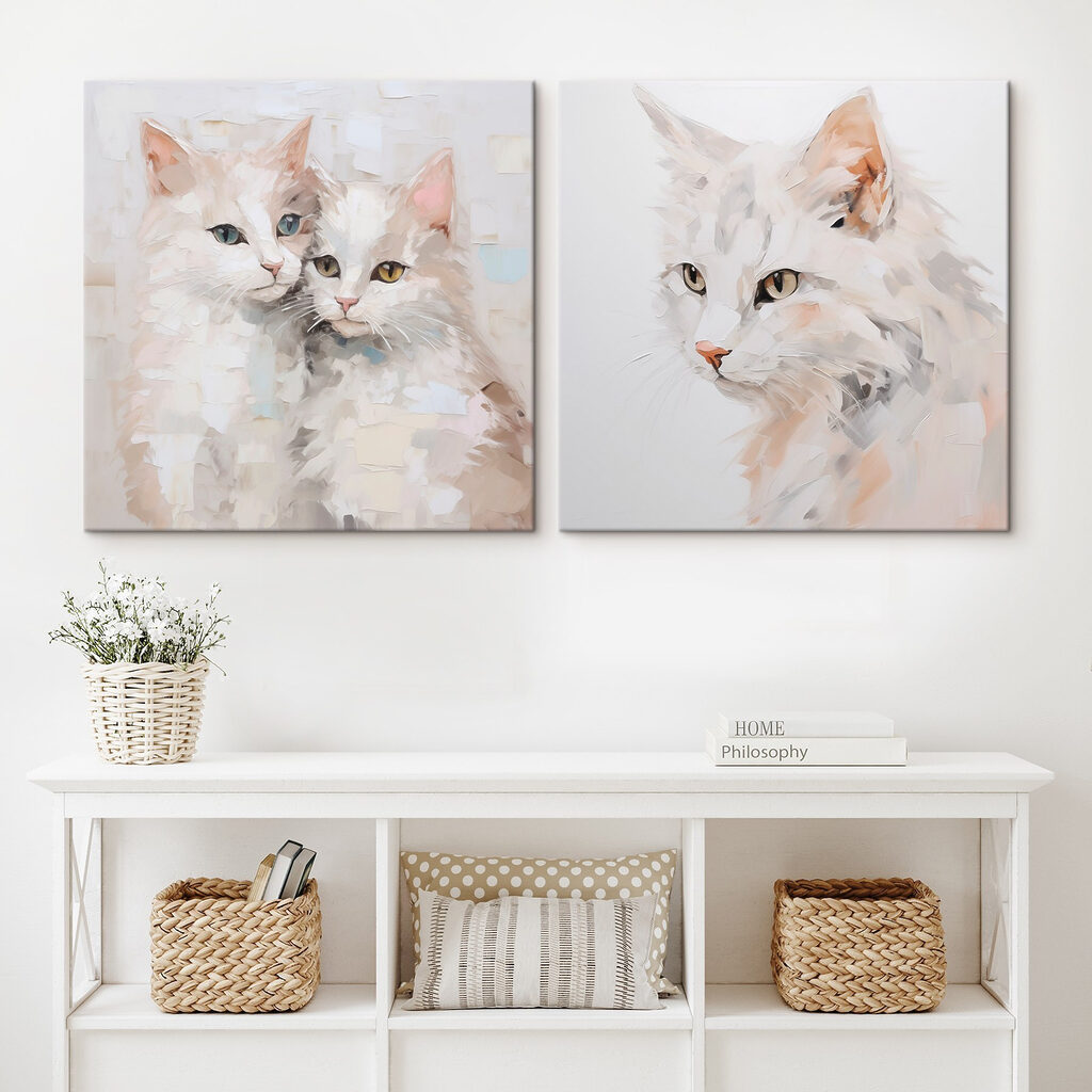 Weiße Katzen in einem Interieur