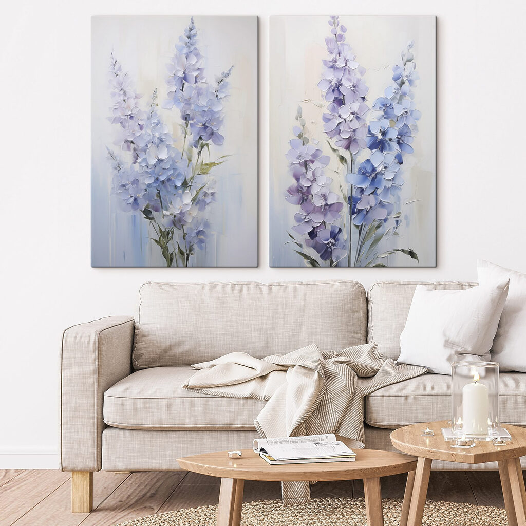 Hohe lila Blüten in einem Interieur