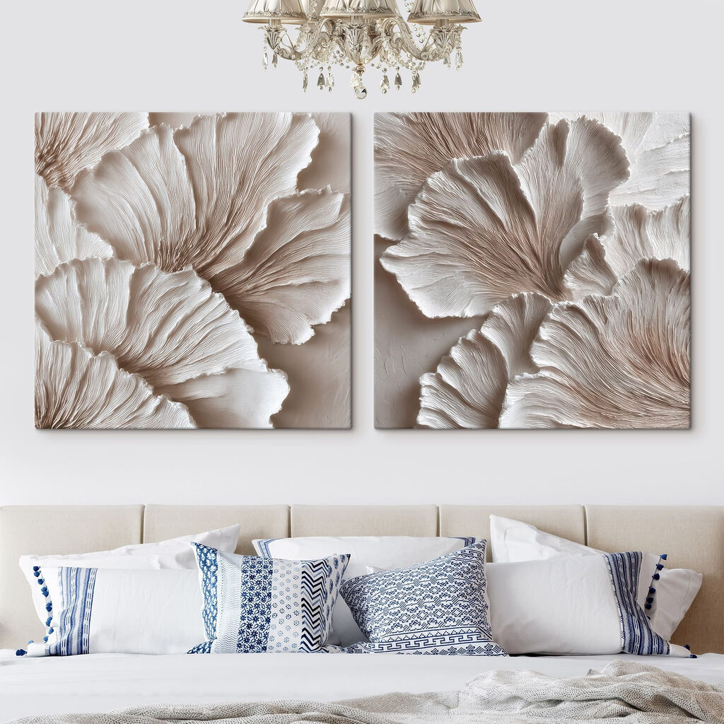 Meer aus Blütenblättern in einem Interieur
