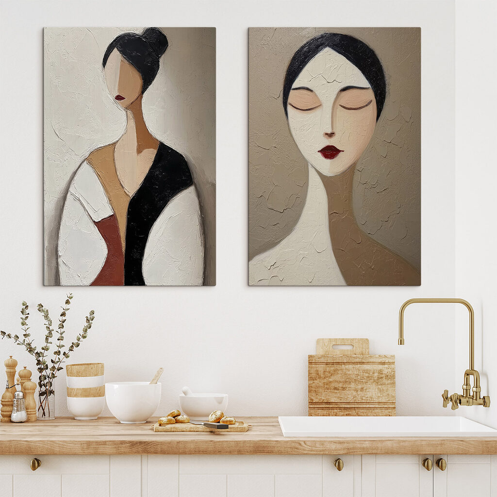 Frauen mit geschlossenen Augen in einem Interieur