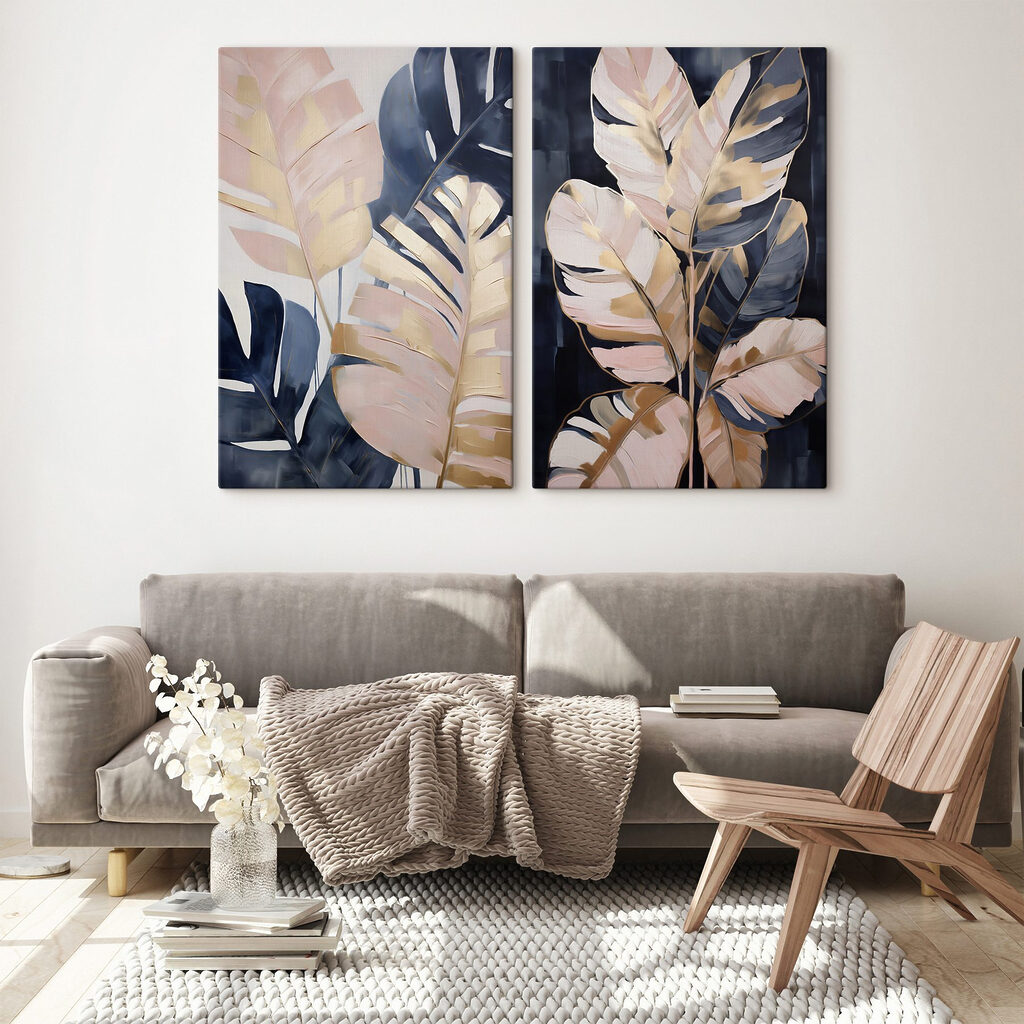 Helles Blatt auf Nachtblau in einem Interieur