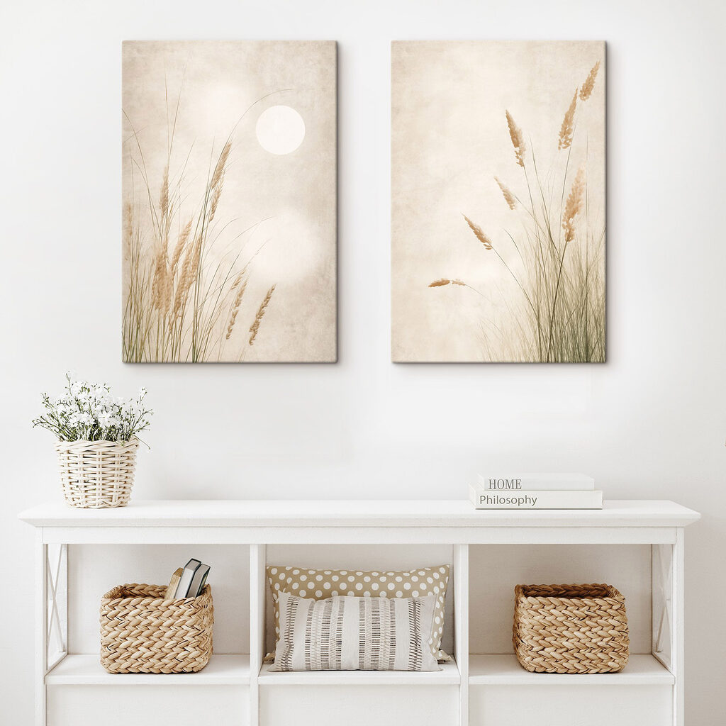 Gräser im blassen Sonnenlicht in einem Interieur