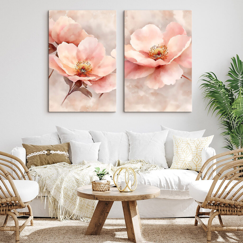 Rosa Blüten im Zwiegespräch in einem Interieur
