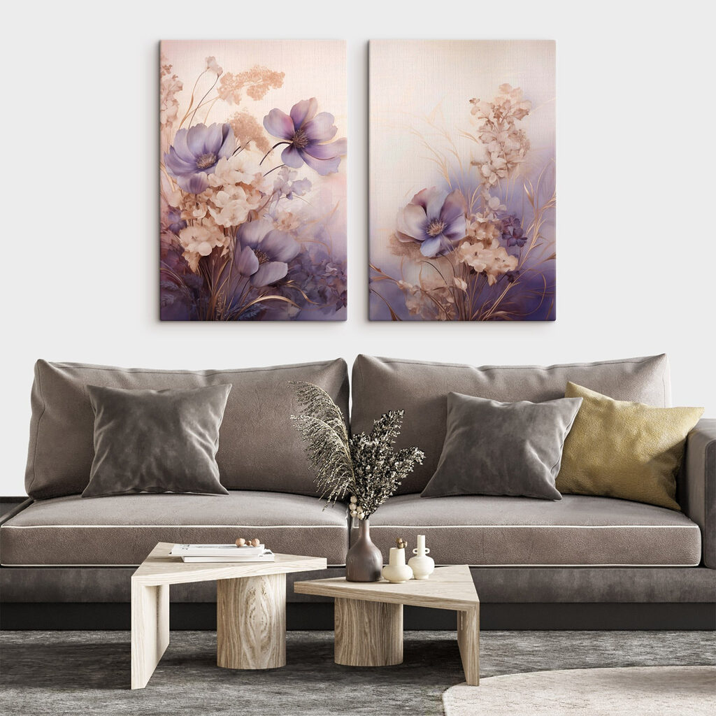 Lila Blüten im Morgennebel in einem Interieur