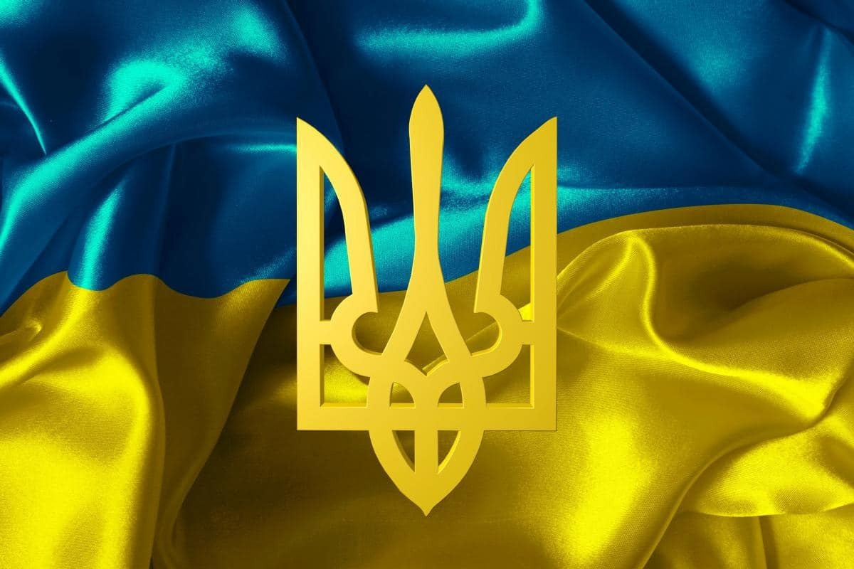Ukrainische Flagge mit Dreizack — ganzes Design