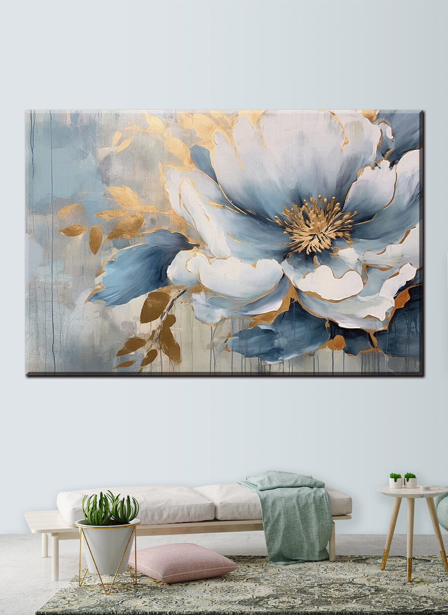 Blumen mit blauen Schatten in einem Interieur