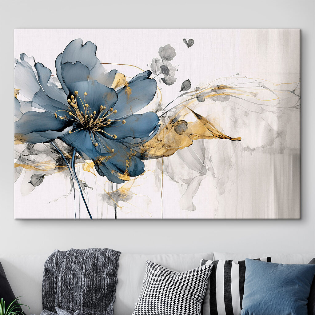 Blaue Blüte im Linienspiel in einem Interieur