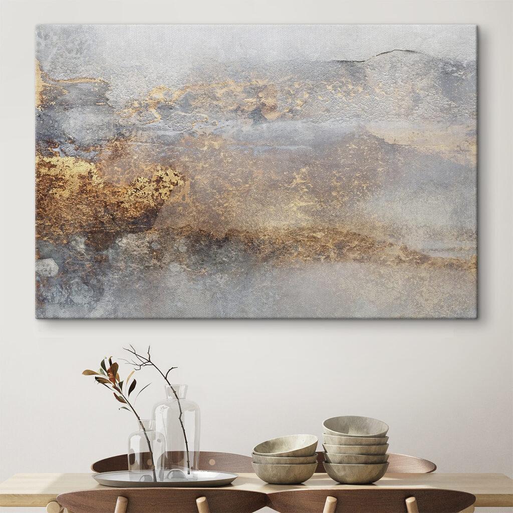 Goldgraue Schichten mit Sprenkeln in einem Interieur