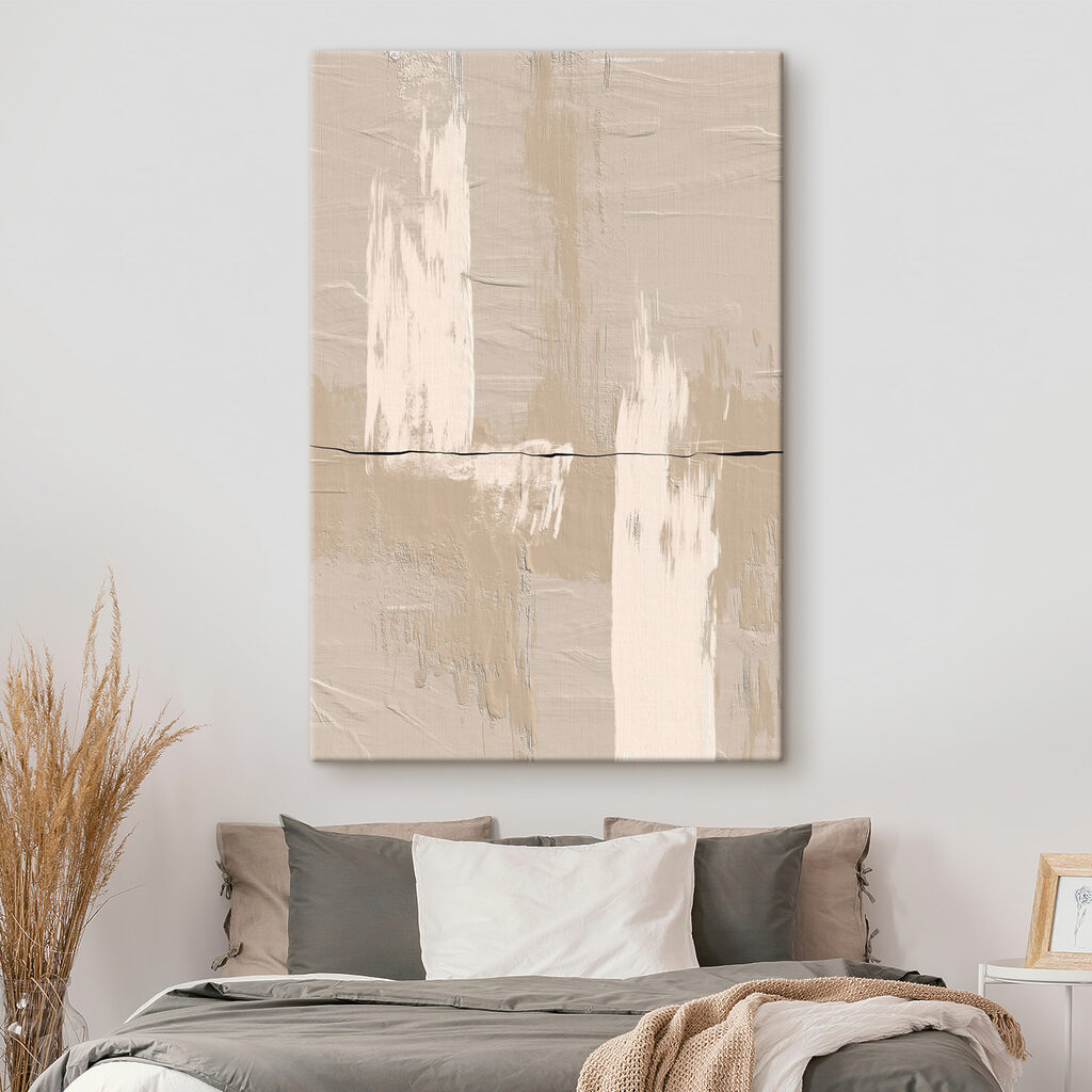 Helle Striche auf Sandtönen in einem Interieur