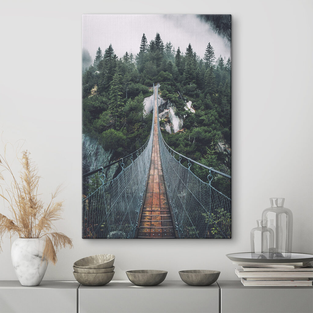 Hängebrücke im Wald — Interieur 3