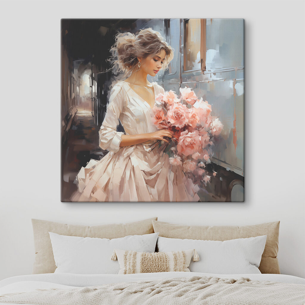 Blumen in ihren Armen in einem Interieur