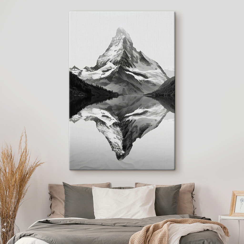 Bergspiegelung in Schwarz-Weiß — Interieur 1