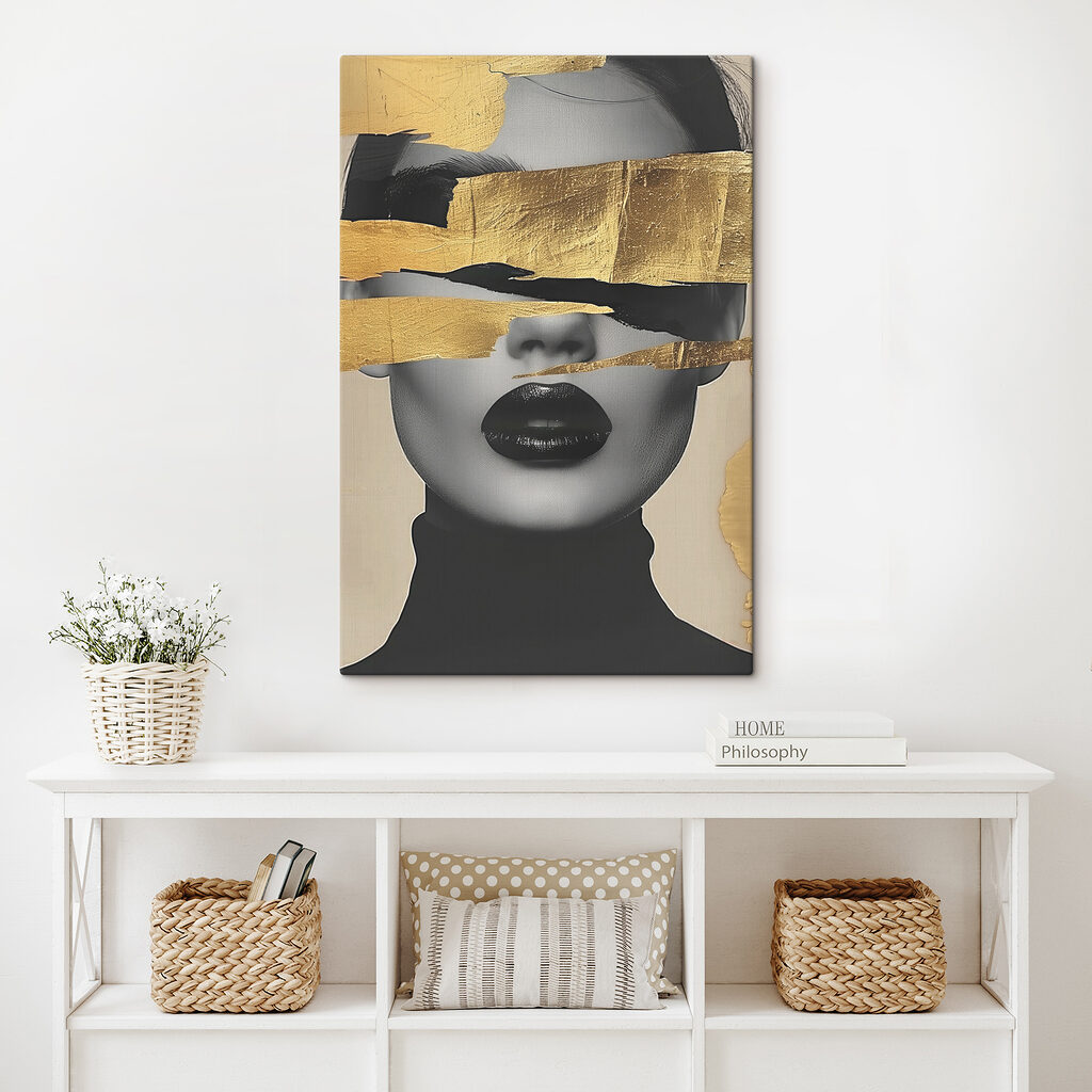 Blick hinter Goldtönen in einem Interieur