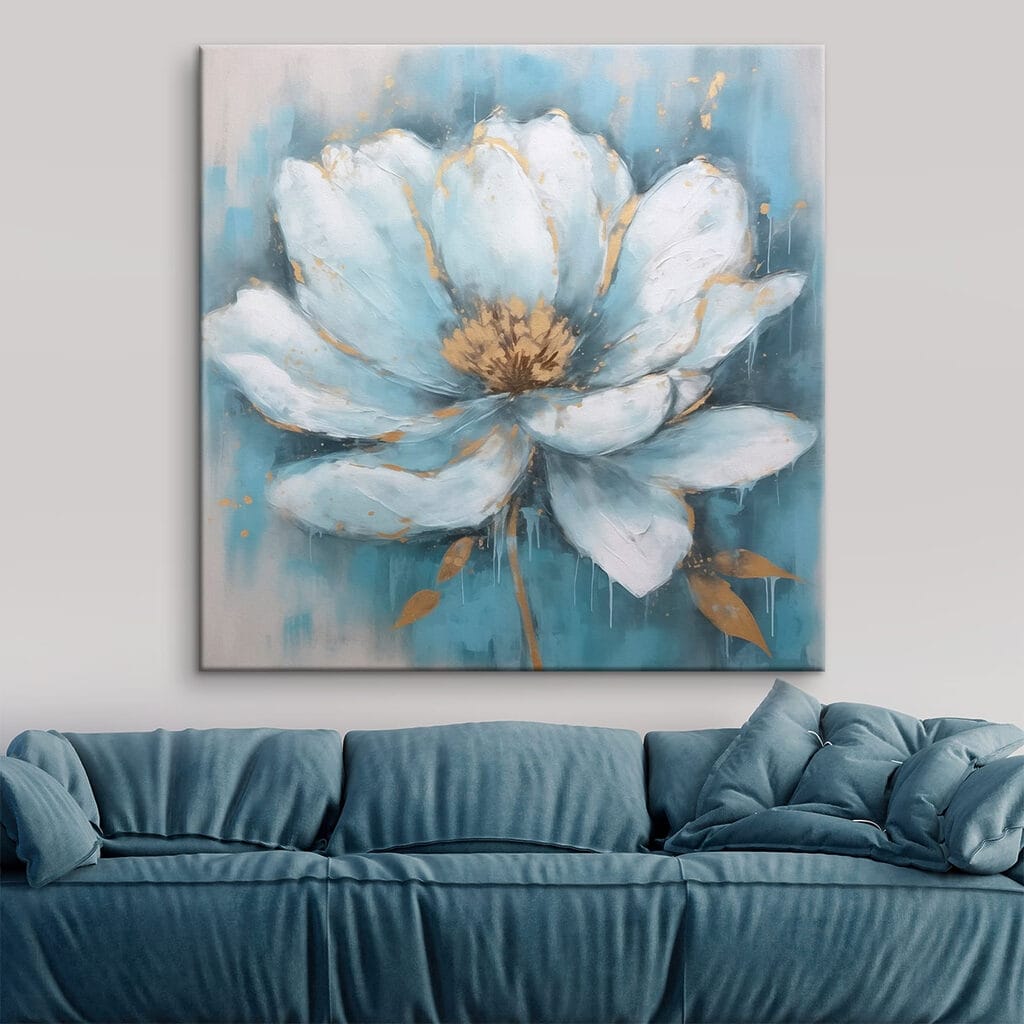 Eisblaue Blüte mit Goldrand — Interieur 1