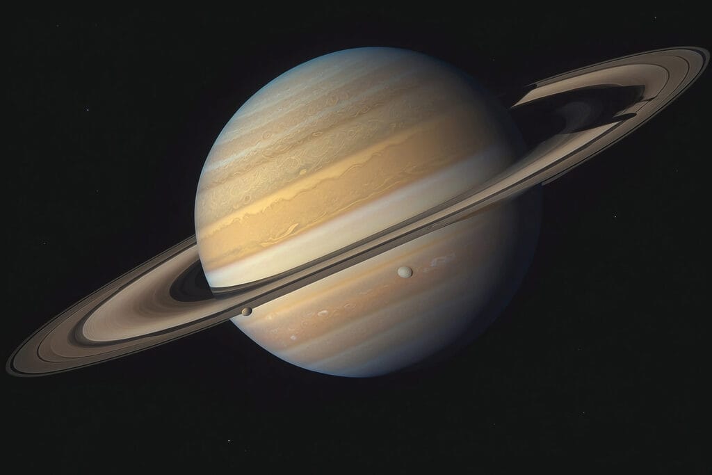 Saturn im Weltraum — ganzes Design