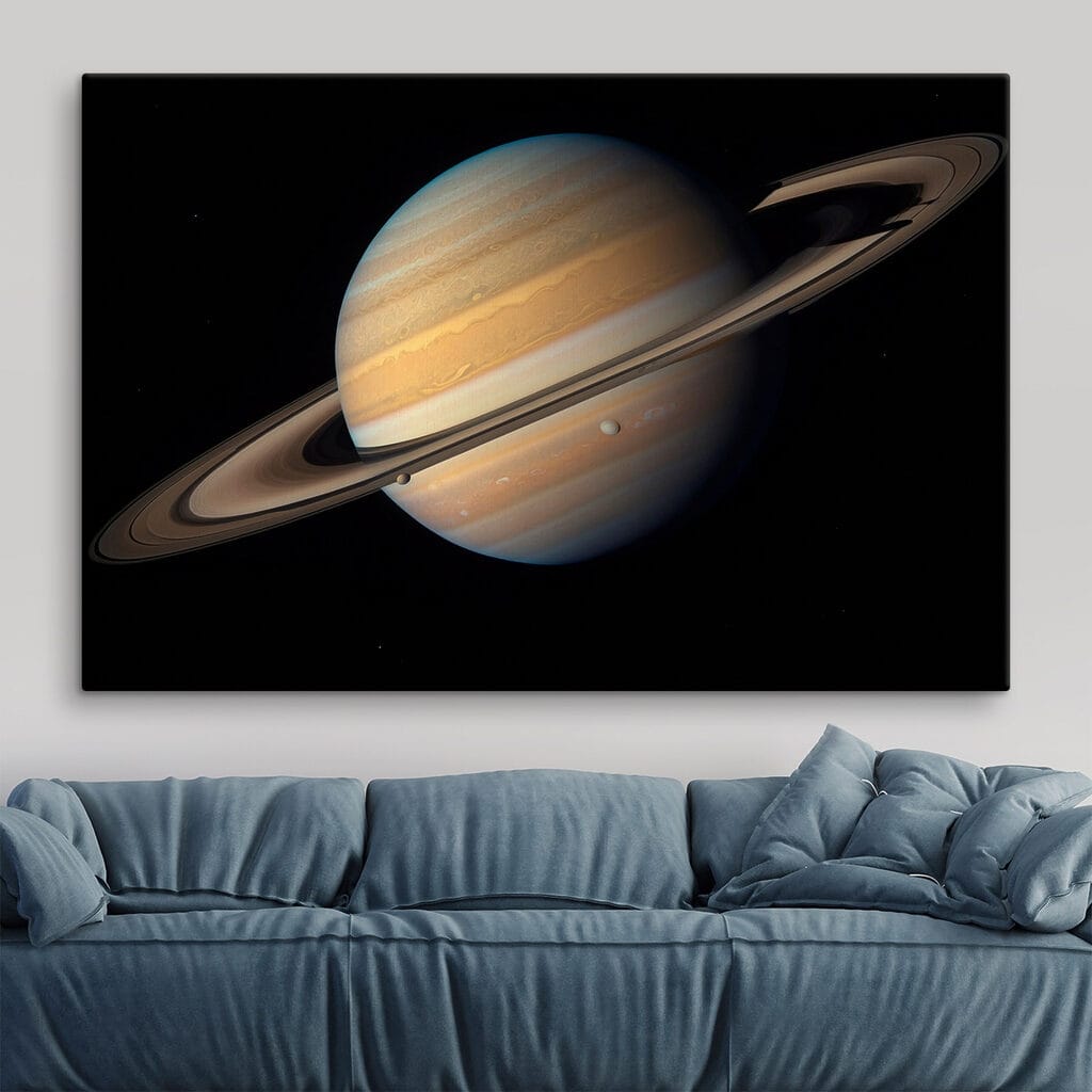 Saturn im Weltraum in einem Interieur