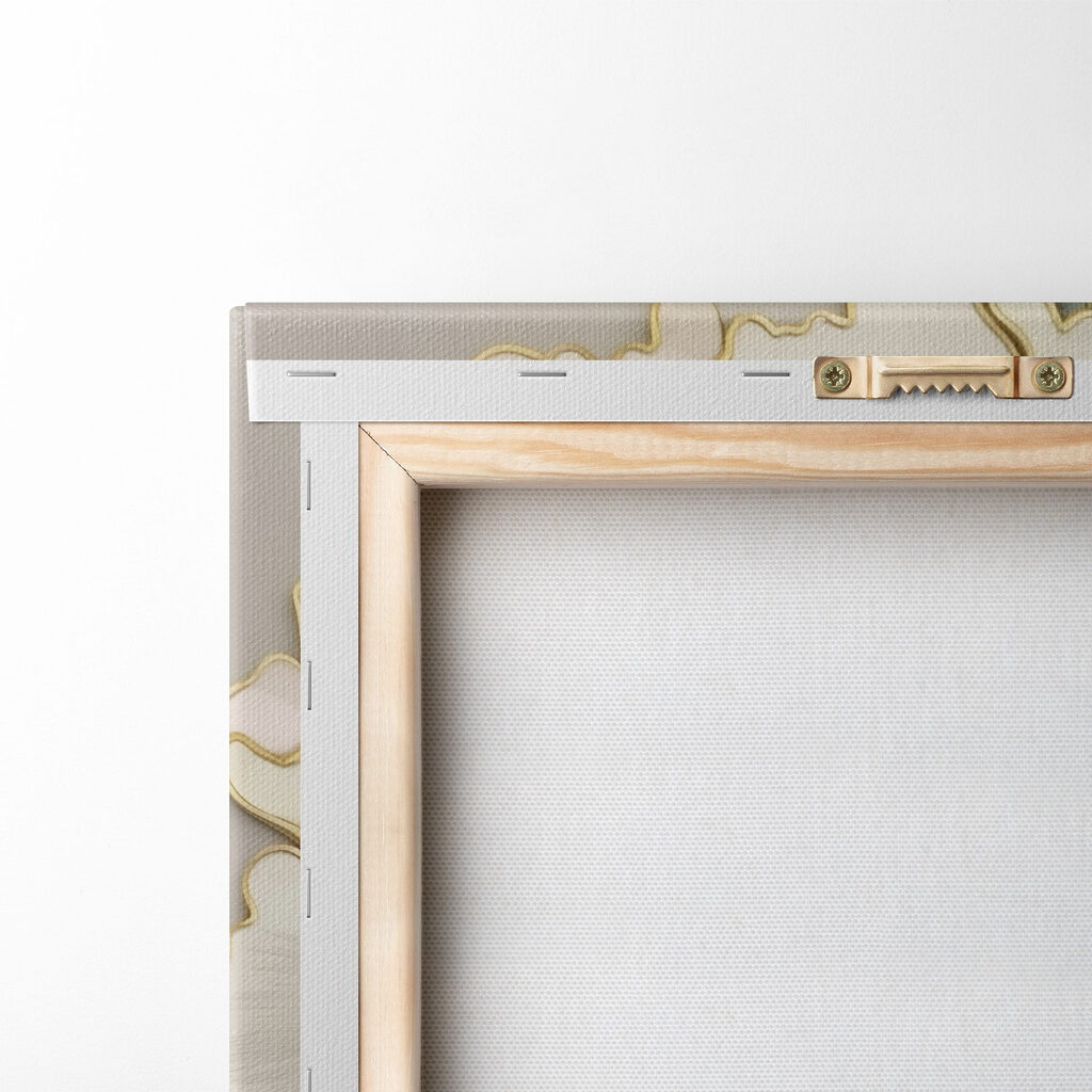 Cremeweiße Blüten mit Goldkontur — Rückseite