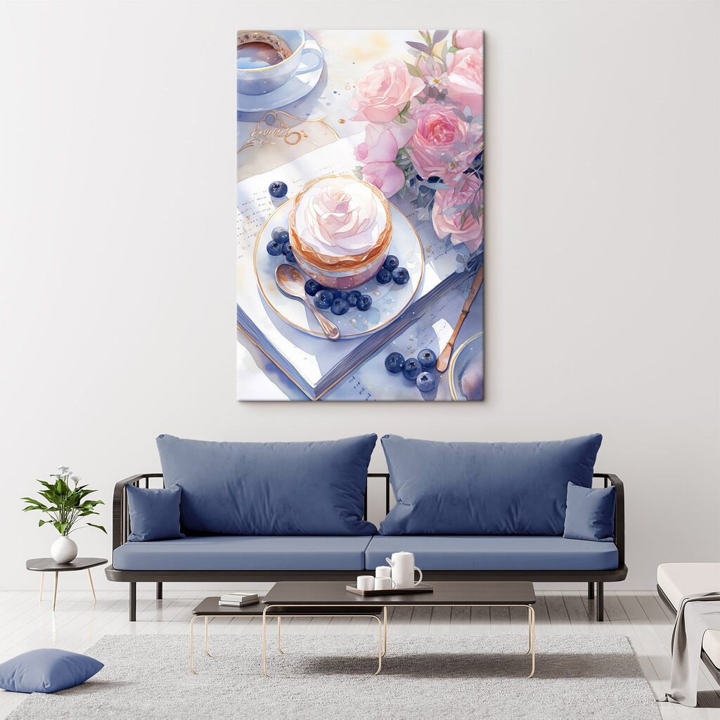 Gebäck und Heidelbeeren in einem Interieur