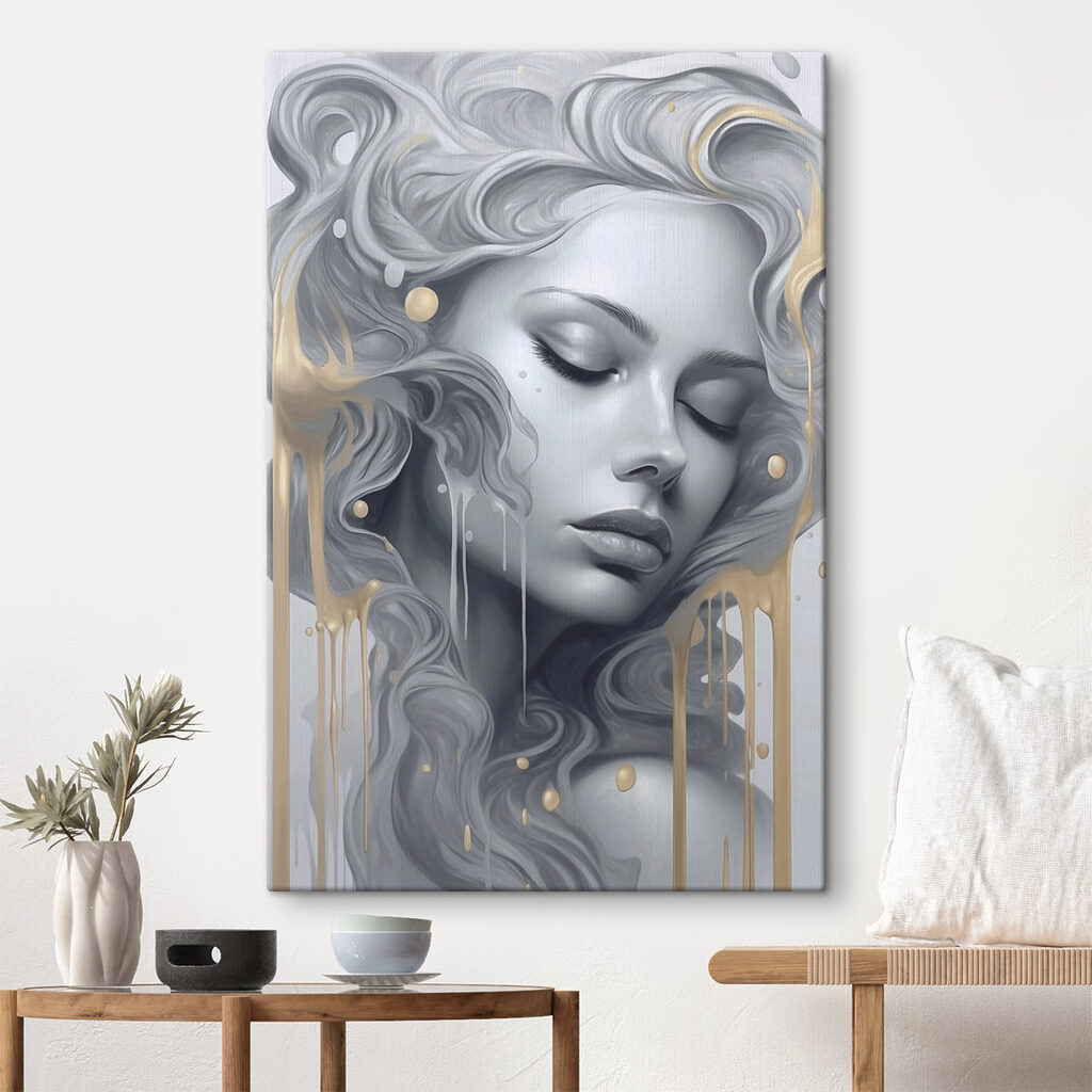 Frauenkopf mit silbergrauen Locken — Interieur 1