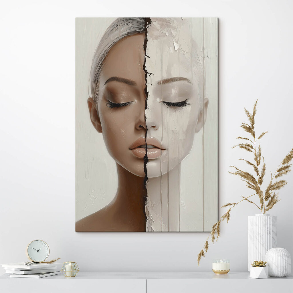 Zwei Gesichtshälften in Stille — Interieur 1