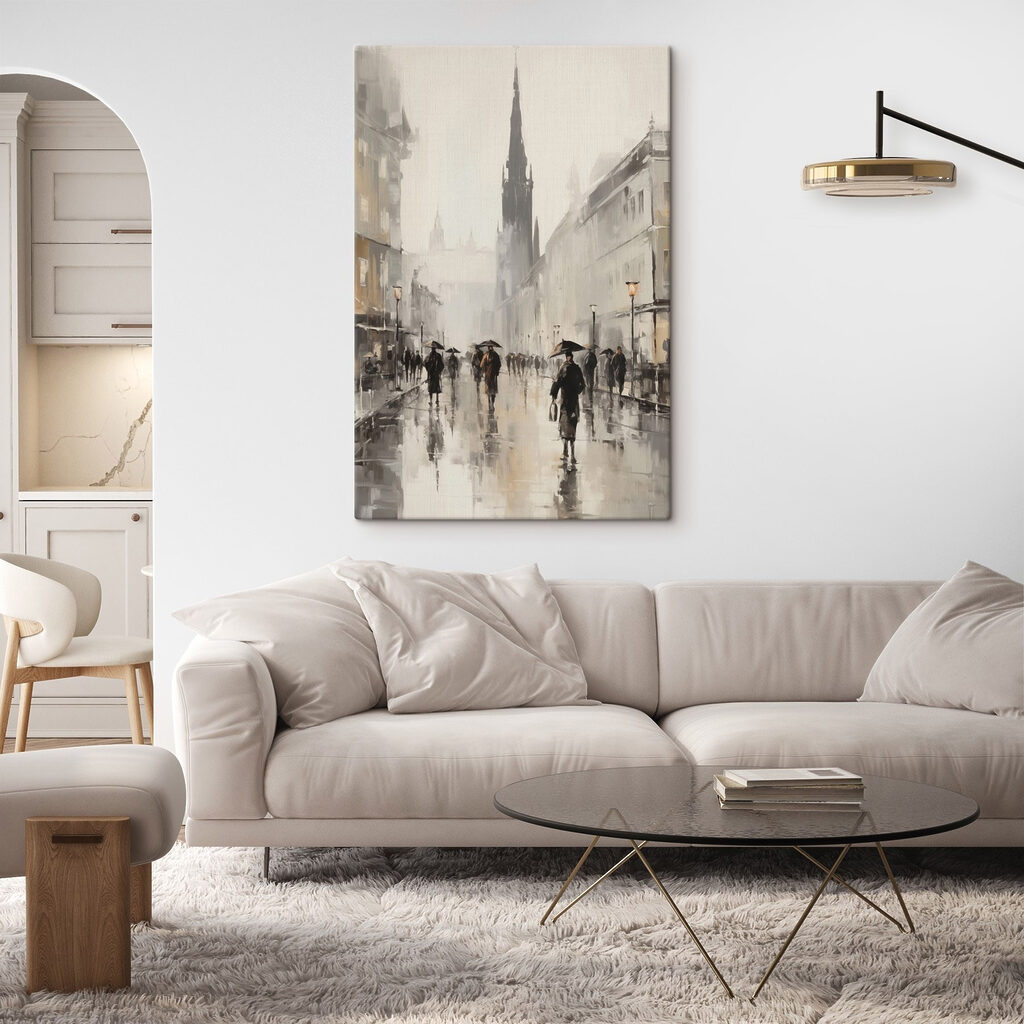 Mit Schirmen zur Turmspitze in einem Interieur