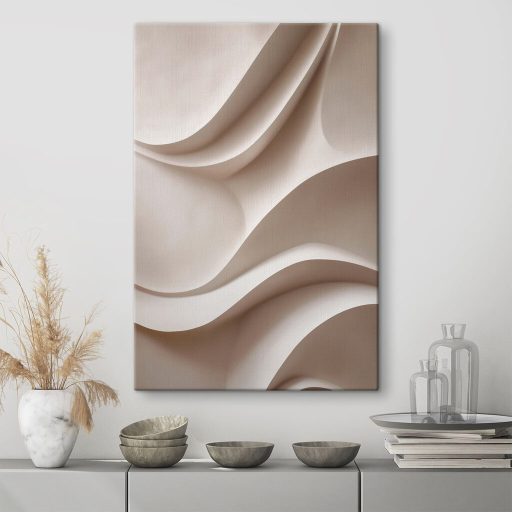 Sandfarbene Rundungen mit Schatten in einem Interieur