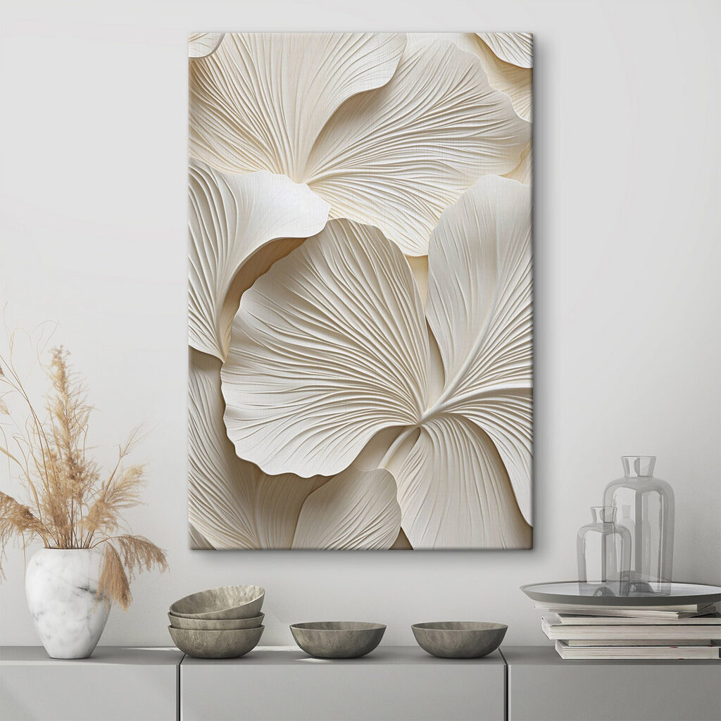 Weißer Ginkgo in Sandtönen in einem Interieur