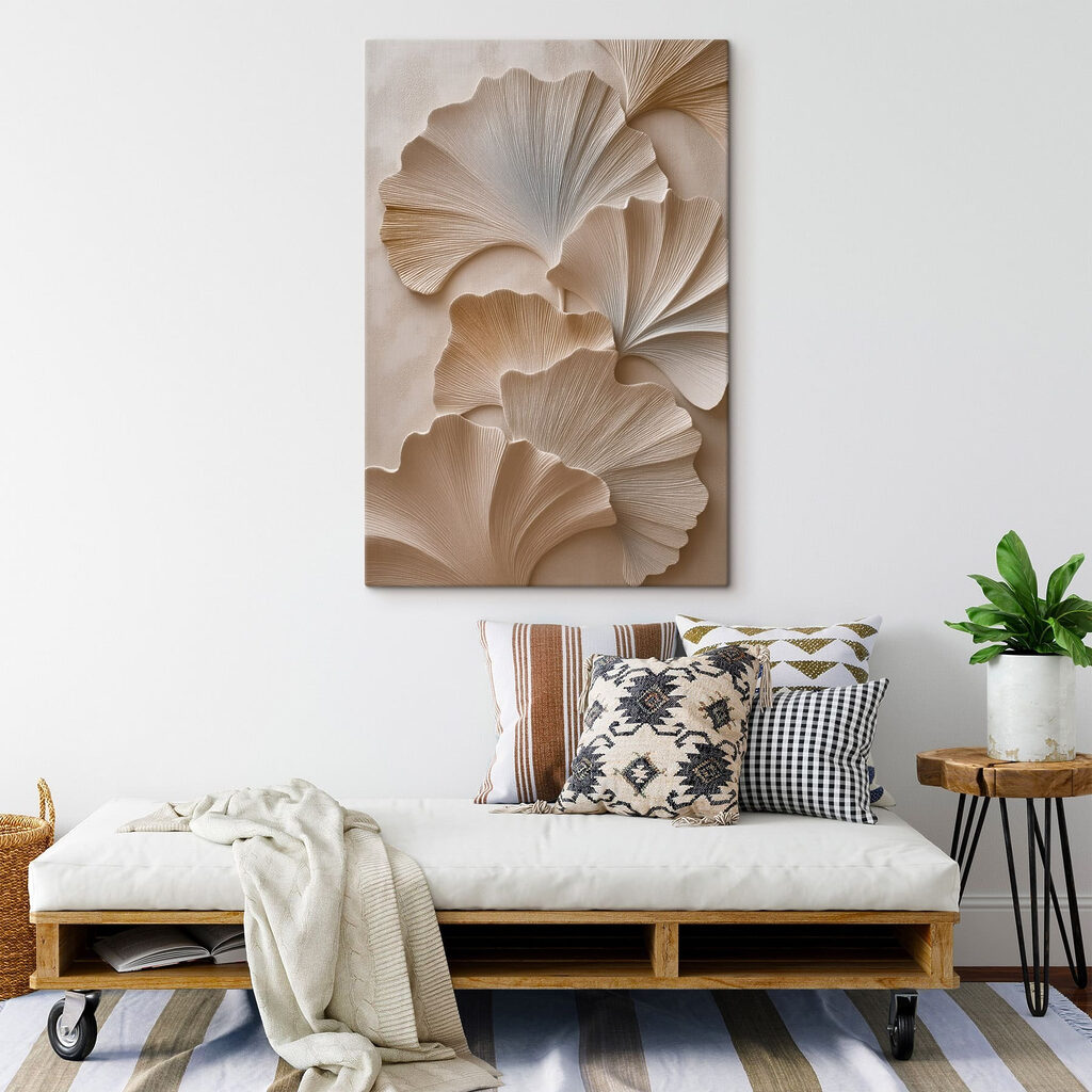 Ginkgofächer in weißen Reliefschichten — Interieur 2