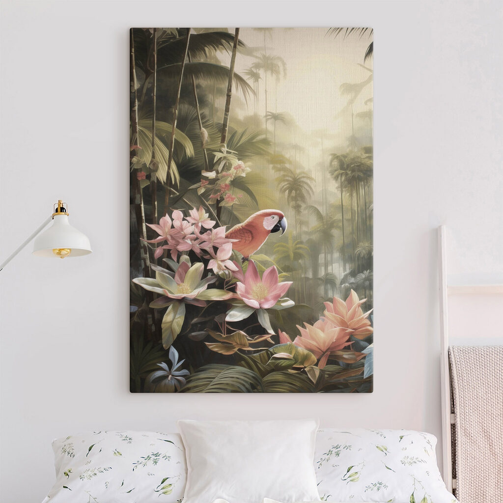 Papagei zwischen dunklen Lotusblüten in einem Interieur