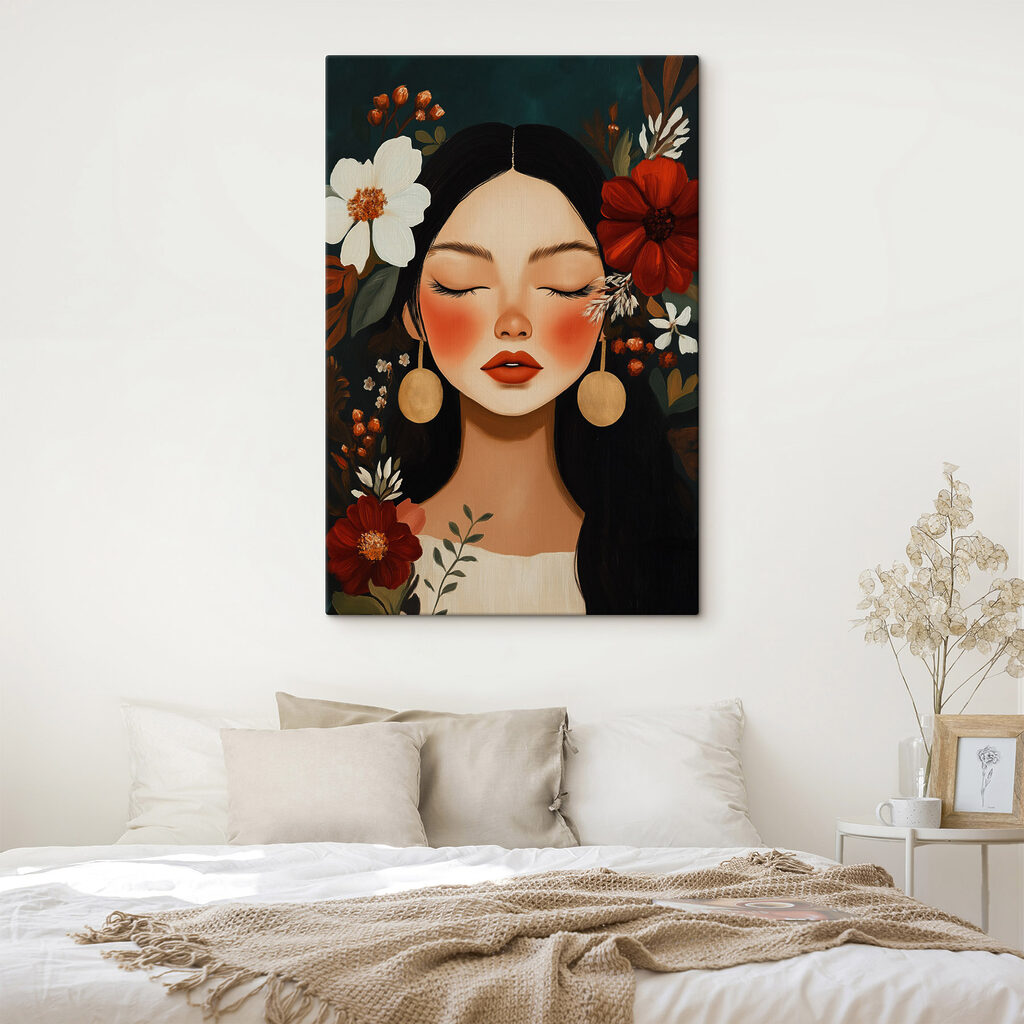 Gesicht in roten Blumen in einem Interieur