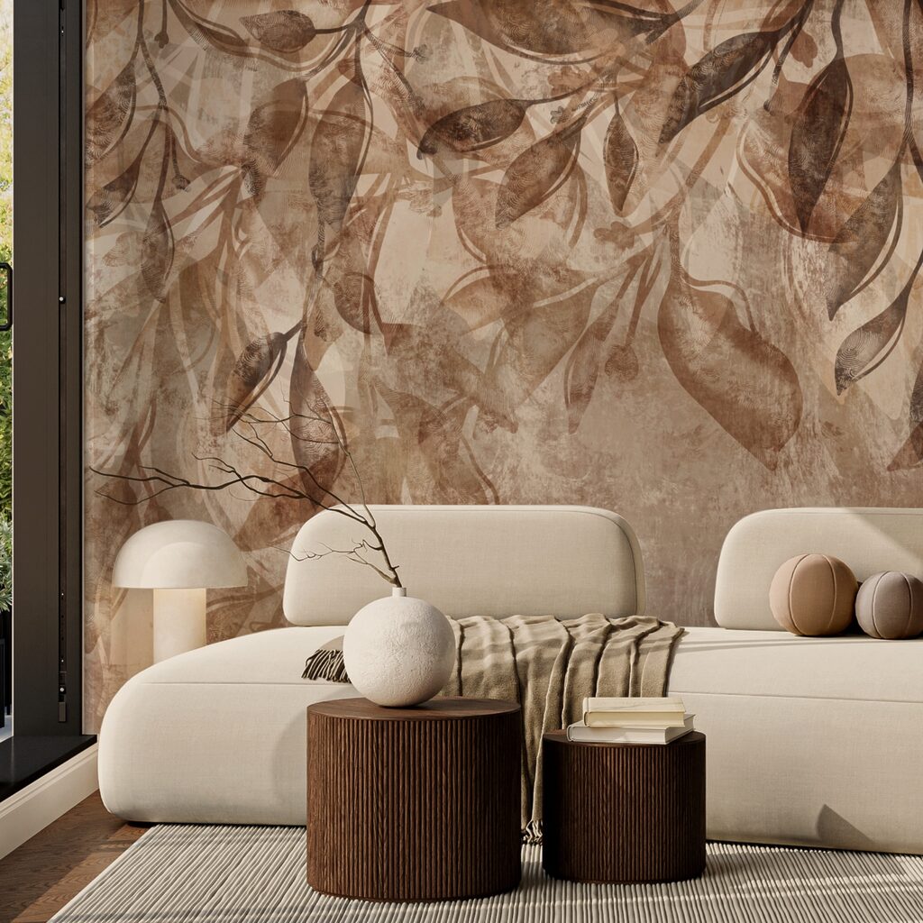 Blattzweige auf altem Grund in einem Interieur