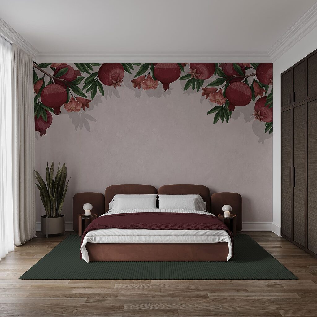 Granatäpfel am oberen Rand in einem Interieur