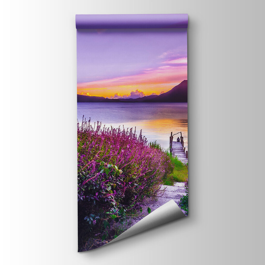 Pfad zwischen violetten Blumen — Produktansicht
