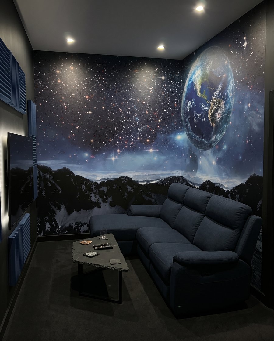 Erde über Mondbergen — Interieur 2