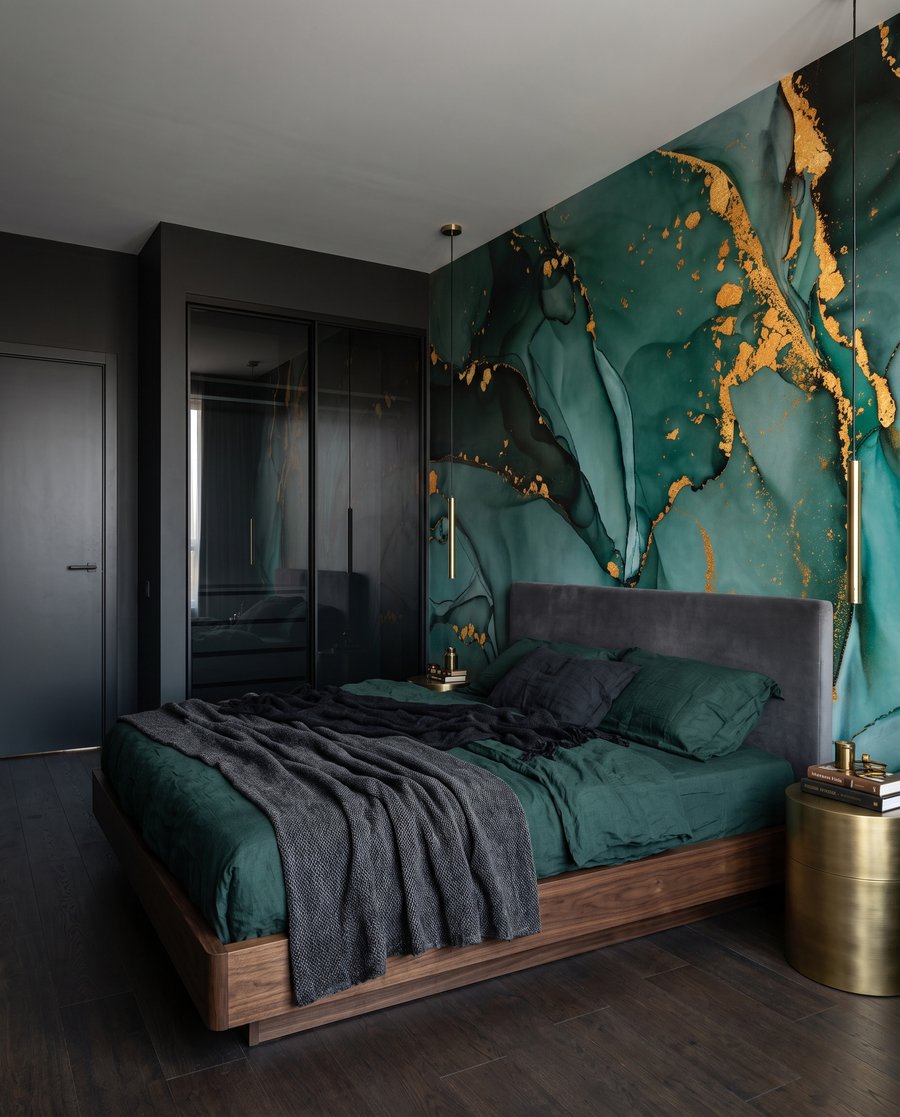 Goldener Riss in Tiefgrün in einem Interieur