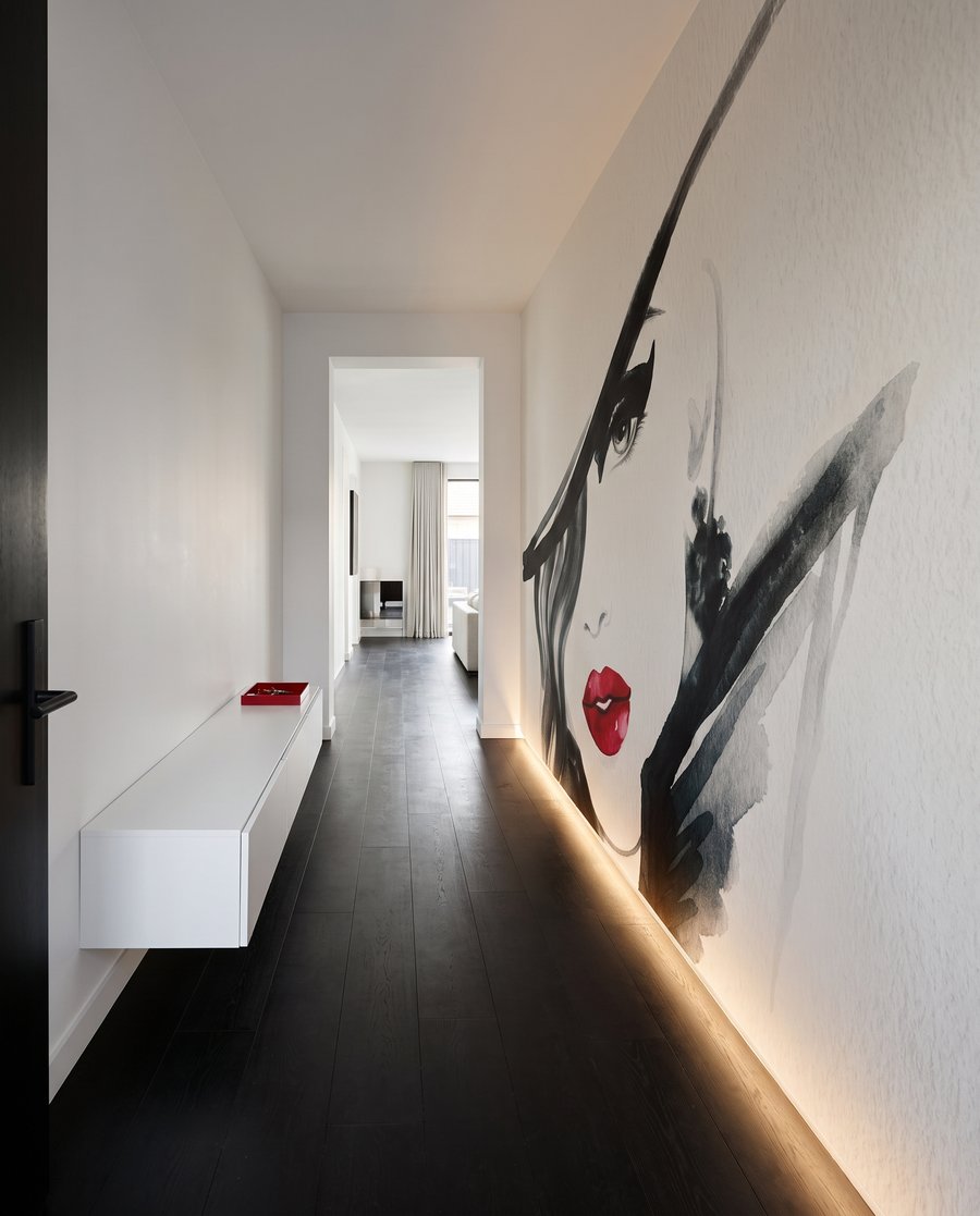 Blick unter der Hutkrempe — Interieur 4