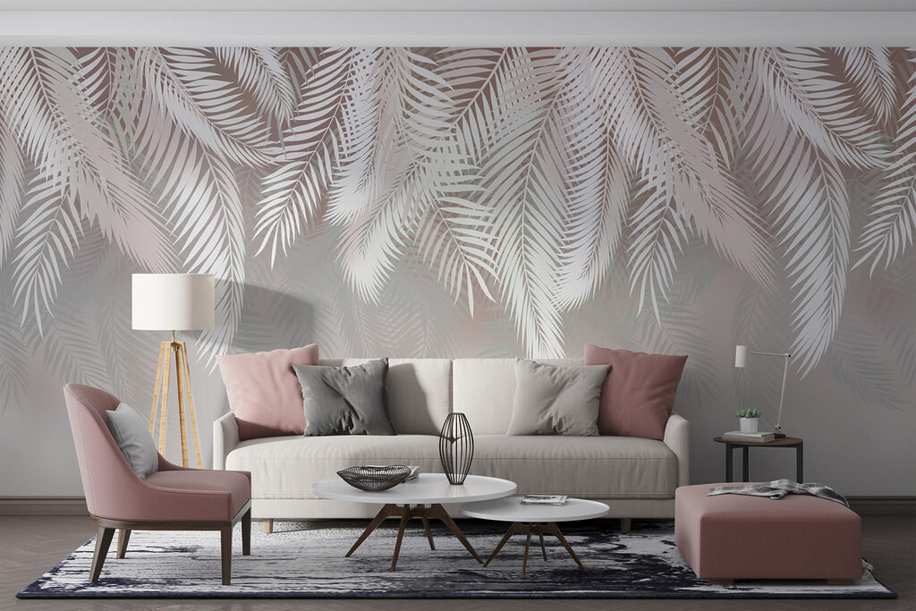 Palmblätter über offener Fläche in einem Interieur