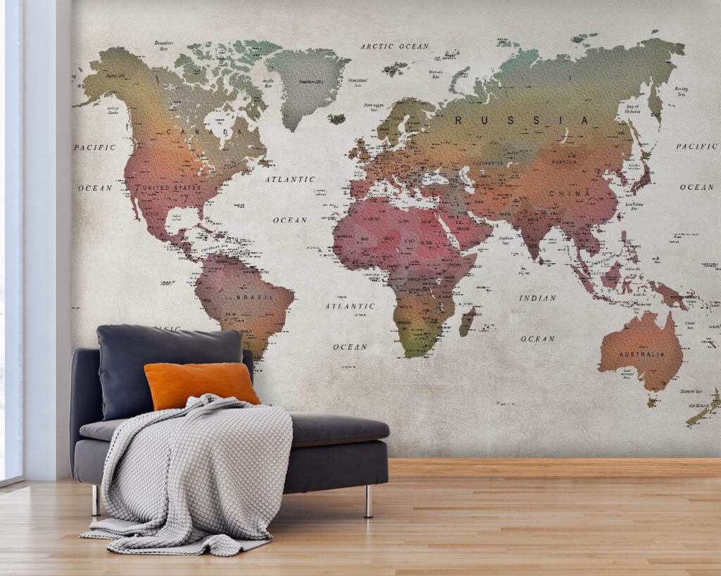 Weltkarte in Erdtönen in einem Interieur
